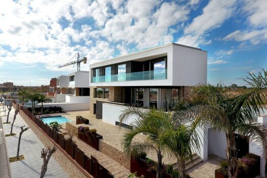 7 bedroom Villa for sale in Pilar de la Horadada