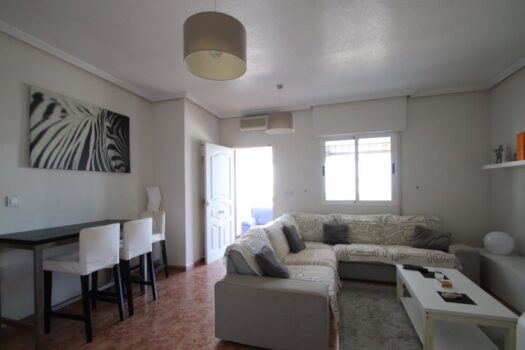 2 bedroom Townhouse for sale in Torrevieja