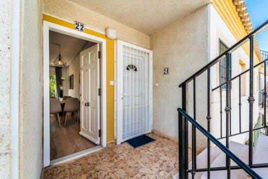 Bungalov v horním patře se soukromou střešní terasou