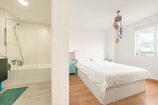 3 Bed Middle Floor Apartment for sale in Malaga Centro, Costa del Sol