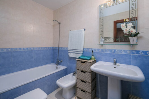 2 Bed Ground Floor Apartment for sale in Los Pacos, Costa del Sol