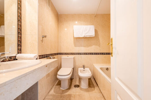 Dvoulůžkový byt v Nueva Andalucia, Costa del Sol