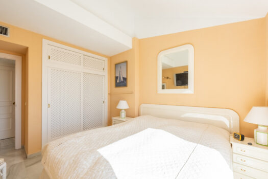 2 Bed Middle Floor Apartment for sale in Benalmadena, Costa del Sol