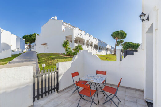 2 Bed Terraced Townhouse for sale in Reserva de Marbella, Costa del Sol