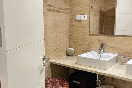 2 Bed Ground Floor Apartment for sale in Los Flamingos, Costa del Sol