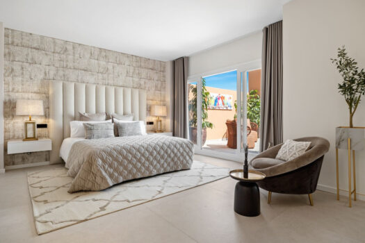 3 Bed roproperties.Penthouse Duplex Apartment for sale in Nueva Andalucia, Costa del Sol