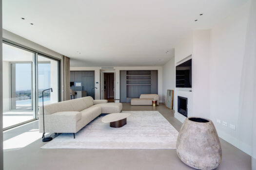 5 Bed Detached Villa for sale in Estepona, Costa del Sol