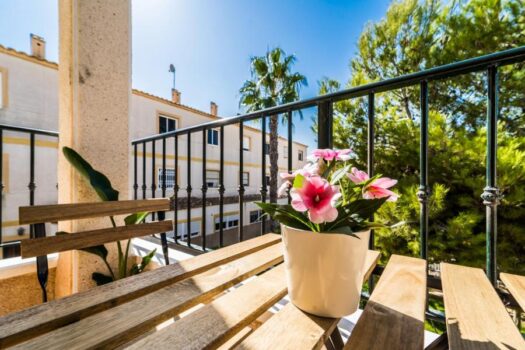 Bungalov v horním patře se soukromou střešní terasou