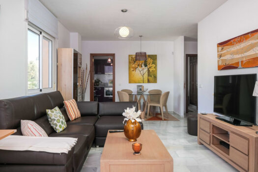 2 Bed Ground Floor Apartment for sale in Los Pacos, Costa del Sol