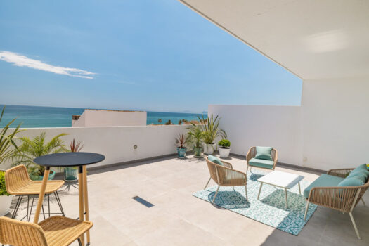 3 Bed Penthouse Apartment for sale in Estepona, Costa del Sol