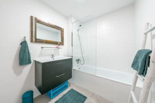 3 Bed Middle Floor Apartment for sale in Malaga Centro, Costa del Sol