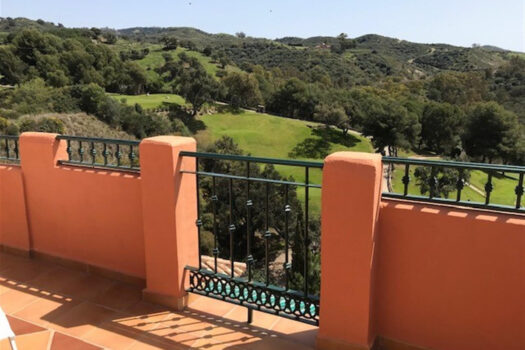 2 Bed Ground Floor Apartment for sale in Elviria, Costa del Sol