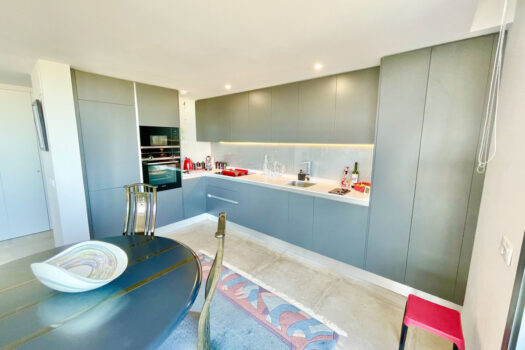 2 Bed Penthouse Apartment for sale in Cancelada, Costa del Sol