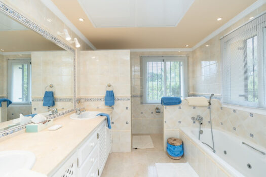 6 Bed Detached Villa for sale in Guadalmina Baja, Costa del Sol