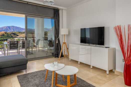 Dvoulůžkový byt na středním patře na prodej v Los Flamingos, Costa del Sol