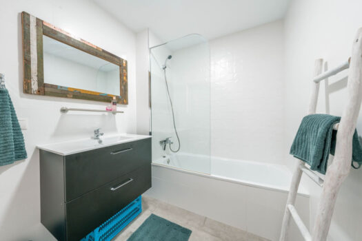 3 Bed Middle Floor Apartment for sale in Malaga Centro, Costa del Sol