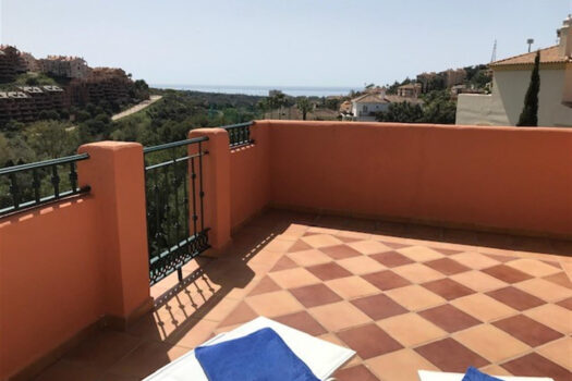 2 Bed Ground Floor Apartment for sale in Elviria, Costa del Sol