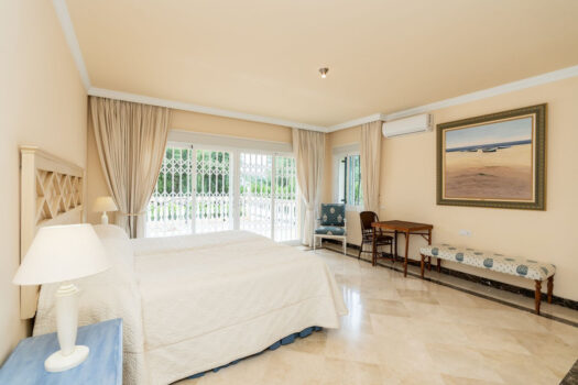 6 Bed Detached Villa for sale in Guadalmina Baja, Costa del Sol