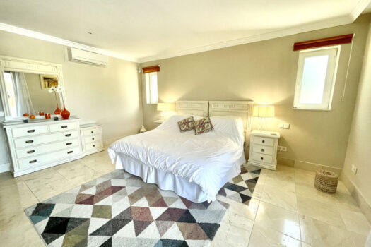 5 Bed Detached Villa for sale in Istan, Costa del Sol