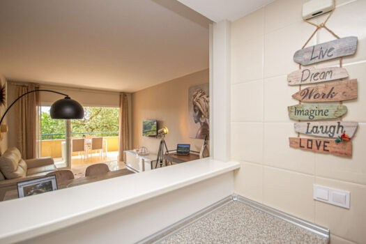 2 Bed Middle Floor Apartment for sale in Elviria, Costa del Sol