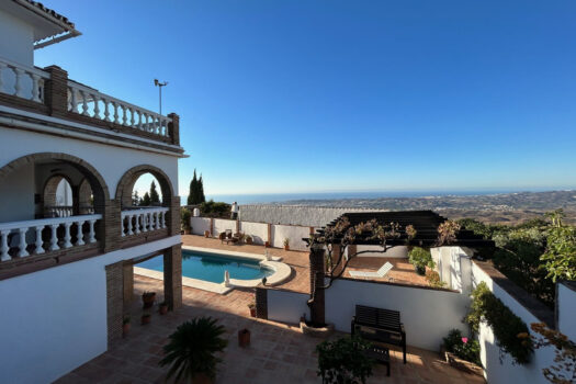 5 Bed Detached Villa for sale in Mijas, Costa del Sol