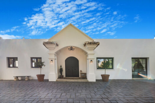 4 Bed Detached Villa for sale in Elviria, Costa del Sol