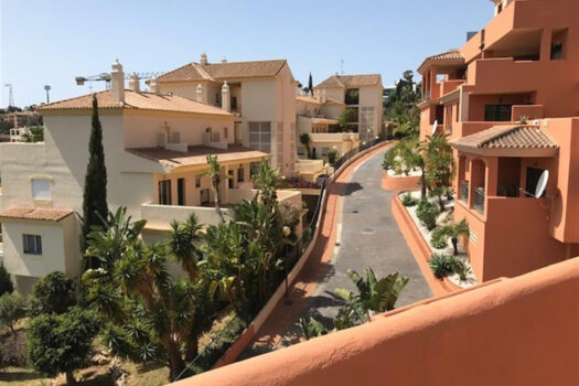 2 Bed Ground Floor Apartment for sale in Elviria, Costa del Sol