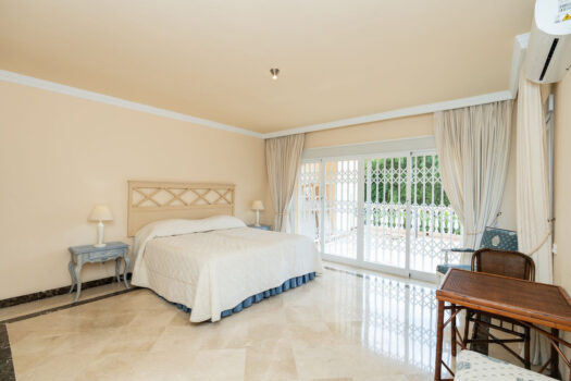 6 Bed Detached Villa for sale in Guadalmina Baja, Costa del Sol