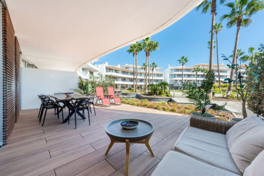 3 Bed Ground Floor Apartment for sale in Estepona, Costa del Sol