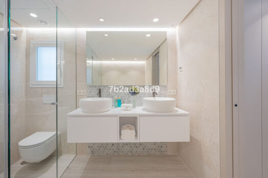 3 Bed Ground Floor Apartment for sale in The Golden Mile, Costa del Sol