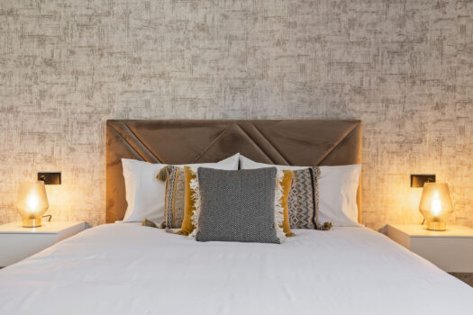 3 Bed roproperties.Penthouse Duplex Apartment for sale in Nueva Andalucia, Costa del Sol