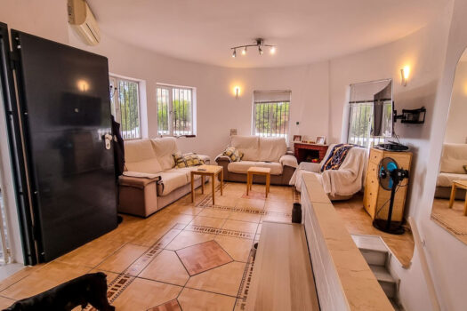 5 Bed Detached Villa for sale in Benalmadena, Costa del Sol