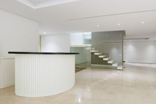 6 Bed Detached Villa for sale in La Quinta, Costa del Sol