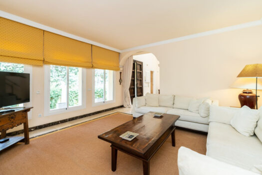 6 Bed Detached Villa for sale in Guadalmina Baja, Costa del Sol