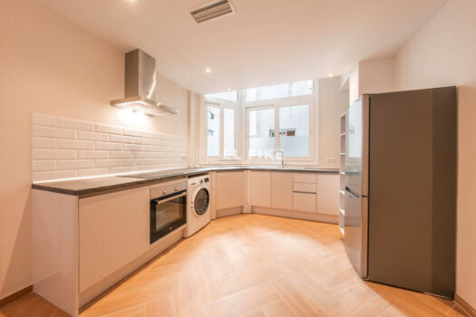 3 Bed Middle Floor Apartment for sale in Malaga Centro, Costa del Sol