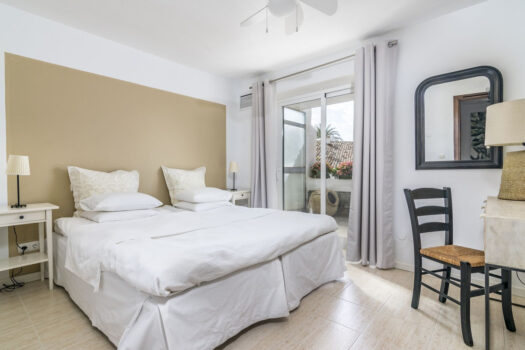 Samostatná vila – 4 ložnice – Nueva Andalucia