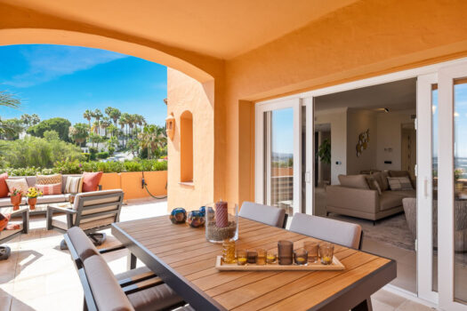 3 Bed roproperties.Penthouse Duplex Apartment for sale in Nueva Andalucia, Costa del Sol