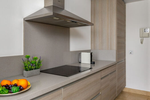 Dvoulůžkový byt na středním patře na prodej v Los Flamingos, Costa del Sol