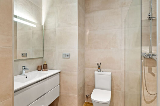 3 Bed Penthouse Apartment for sale in Estepona, Costa del Sol