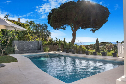 4 Bed Detached Villa for sale in Elviria, Costa del Sol