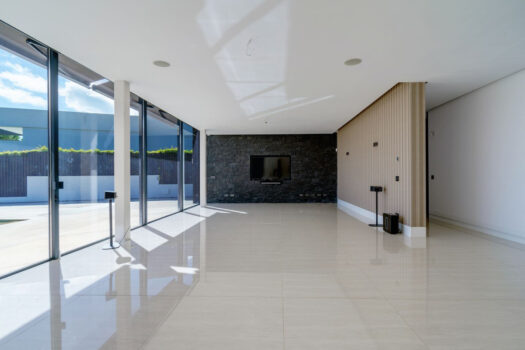 5 Bed Detached Villa for sale in Nueva Andalucia, Costa del Sol