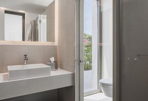 4 Bed Detached Villa for sale in Estepona, Costa del Sol