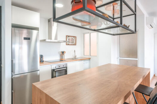 3 Bed Middle Floor Apartment for sale in Malaga Centro, Costa del Sol