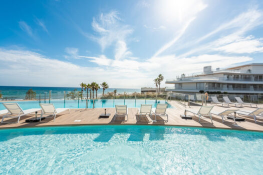 3 Bed Ground Floor Apartment for sale in Estepona, Costa del Sol