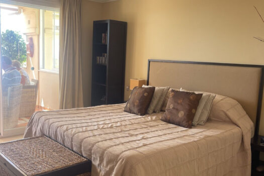 2 Bed Ground Floor Apartment for sale in Nueva Andalucia, Costa del Sol