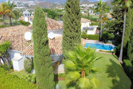 3 Bed Detached Villa for sale in Nueva Andalucia, Costa del Sol