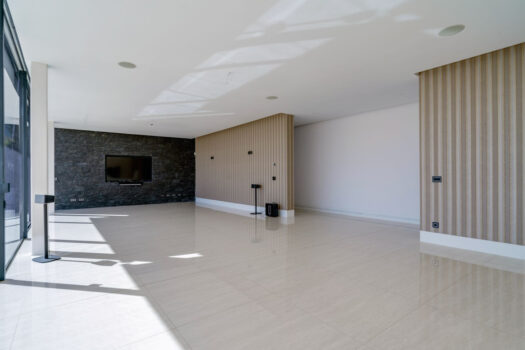 5 Bed Detached Villa for sale in Nueva Andalucia, Costa del Sol