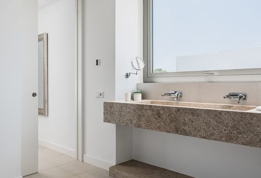 4 Bed Detached Villa for sale in Estepona, Costa del Sol