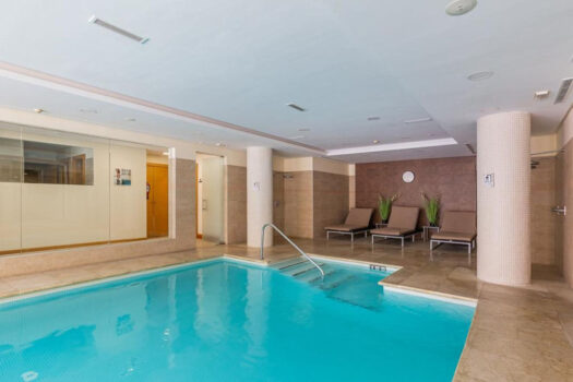 2 Bed Middle Floor Apartment for sale in Altos de los Monteros, Costa del Sol