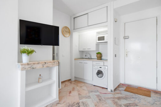 Middle Floor Studio for sale in Elviria, Costa del Sol